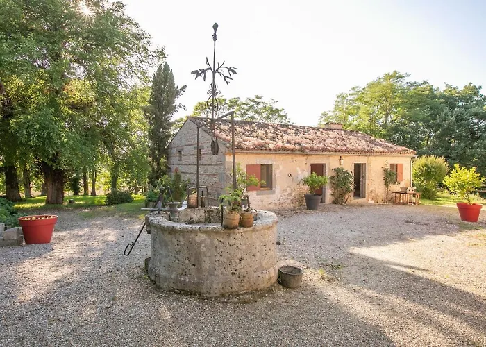 Domaine De Bertranet - D'hôtes Maison d'hôtes *